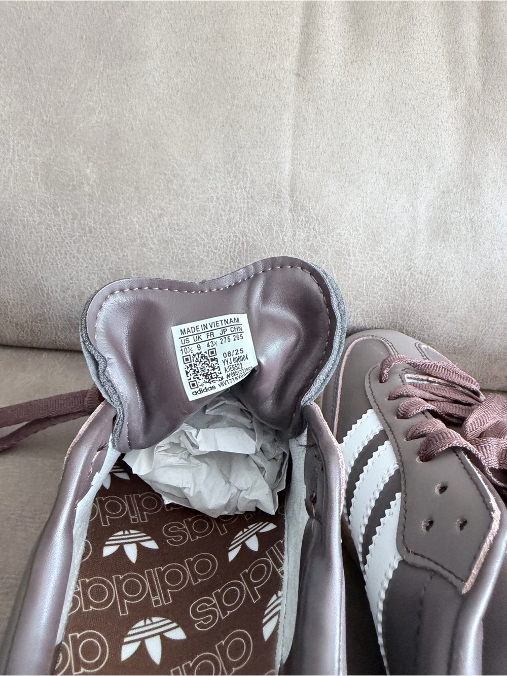 adidas Low-Top Brown Sneakers with White Stripes - Picture 4 of 5